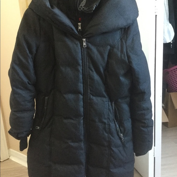 Warm hood coat - Picture 2 of 3